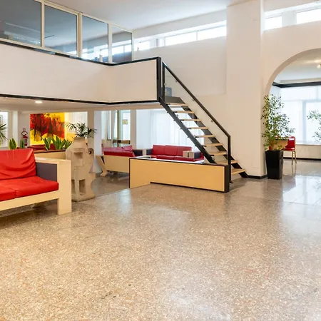 Hotiday Sant'elena Szálloda 4*